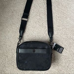Lululemon Now and always crossbody mini